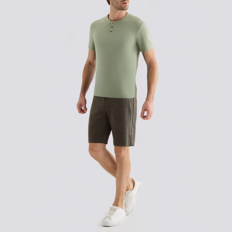 Casual and comfortable crew neck men's pajama set