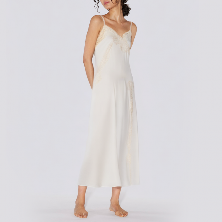 White luxury side slit women's nightgown